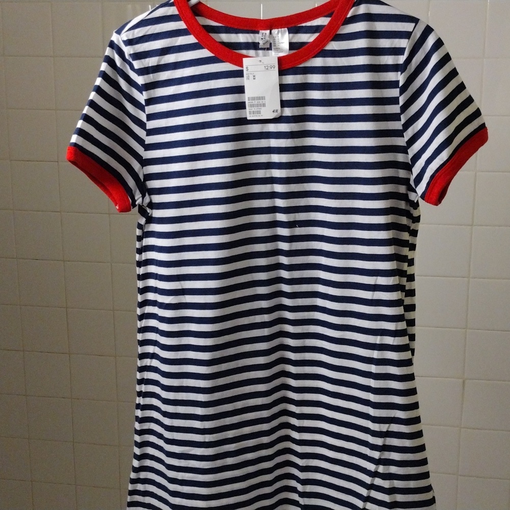 WOMENS SHORT SLEEVE STRIPED SHIRT SIZE MEDIUM